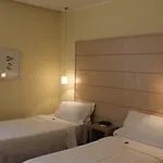 First 4* كالينْسانو
