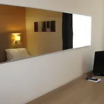 First 4* كالينْسانو
