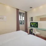 First فندق كالينْسانو