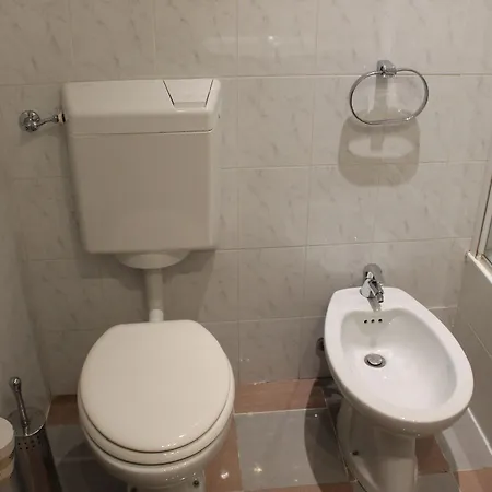 Ξενοδοχείο B&B Hotel First 4*