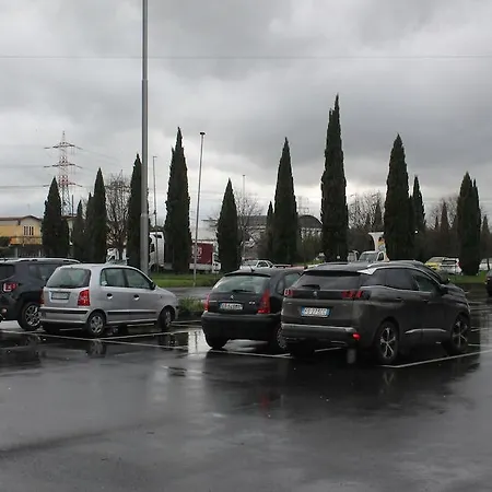 Ξενοδοχείο B&B Hotel First